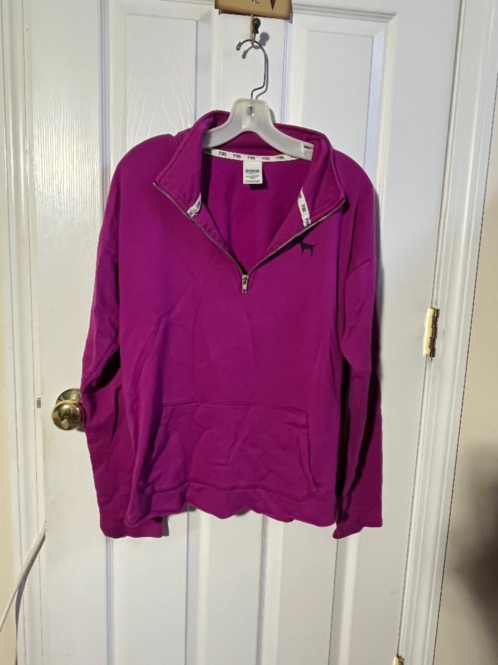 LADIES SIZE L VICTORIA'S SECRET PINK FUSCIA COLLAR ZIPPER POCKET SWEATSHIRT